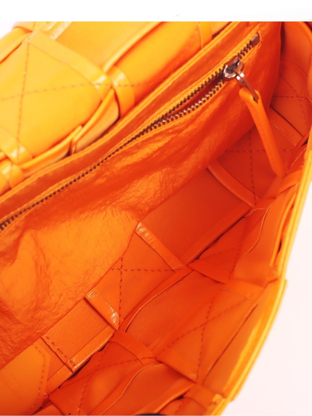 Bottega Veneta Orange Intrecciato Casette Leather Shoulder Bag - Picture 12 of 13